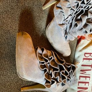 Gray frilled booties